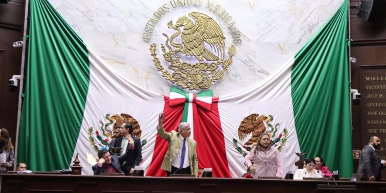 Remite 76 Legislatura minuta en materia Anticorrupción y Administrativa al Ejecutivo Estatal para su publicación en el POE