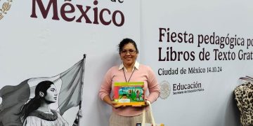 Maestra impulsa la inclusión; enseña lengua de señas en preescolar