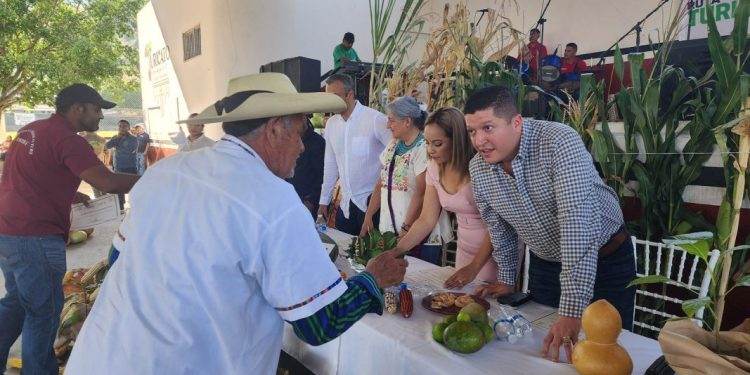 Resalta Vicente Gómez cuidado de los bosques en el Distrito XIX