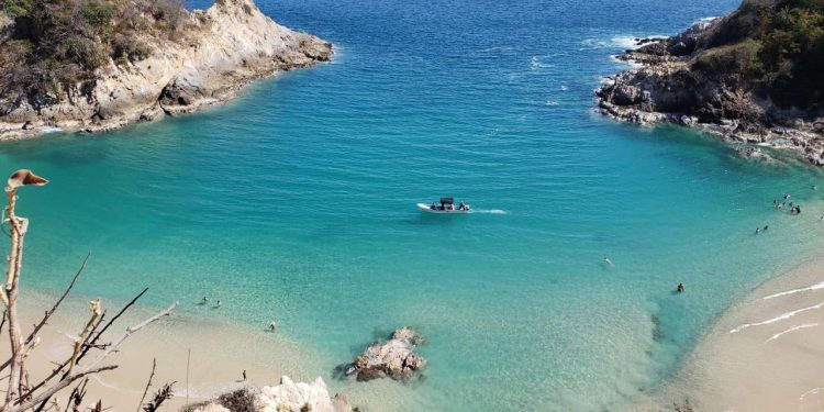 Despide el 2024 en las playas michoacanas como Faro de Bucerías