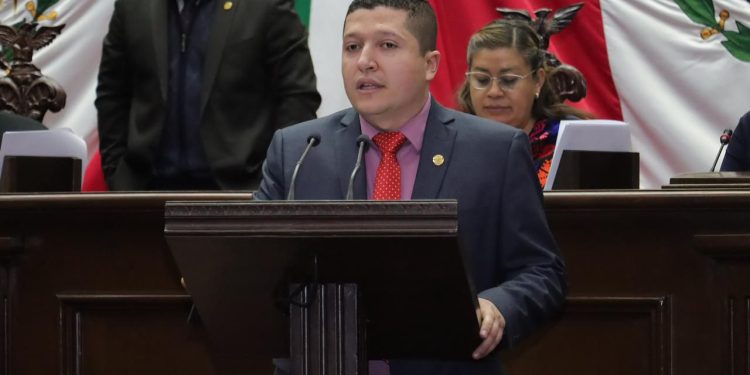 Iniciativas presentadas durante el primer periodo responden a demandas del pueblo: Vicente Gómez Núñez