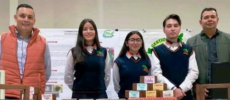 ¡Atención! Gobierno estatal abrirá convocatoria de becas de movilidad para docentes