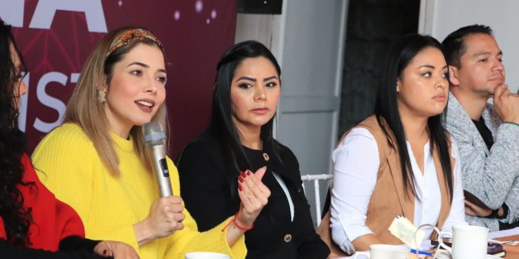 En el 2025 llevaremos el Parlamento Abierto a todas las regiones del estado: Brissa Arroyo