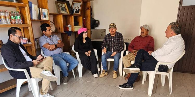 Presenta Vanhe Caratachea agenda legislativa en Villa Madero y Acuitzio