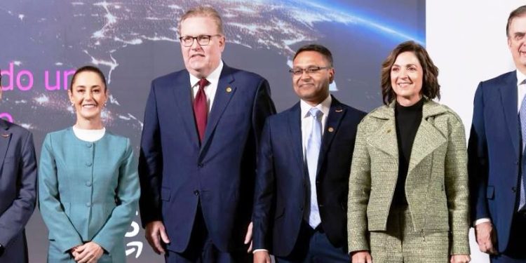 PRESIDENTA CLAUDIA SHEINBAUM ANUNCIA INVERSIÓN DE 5 MMDD DE AMAZON WEB SERVICES EN MÉXICO PARA CREAR REGIÓN DIGITAL EN QUERÉTARO