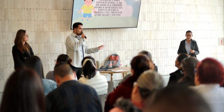DIF Morelia fortalece la inclusión con conferencias y talleres en el 1er Aniversario de Autismo Morelia