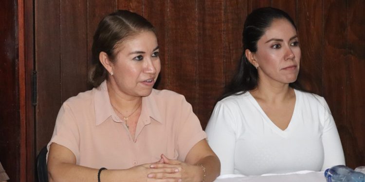 Asume funciones la nueva Contralora Municipal.