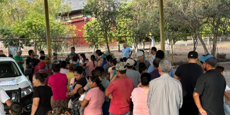 DIF Municipal entrega despensas en comunidades