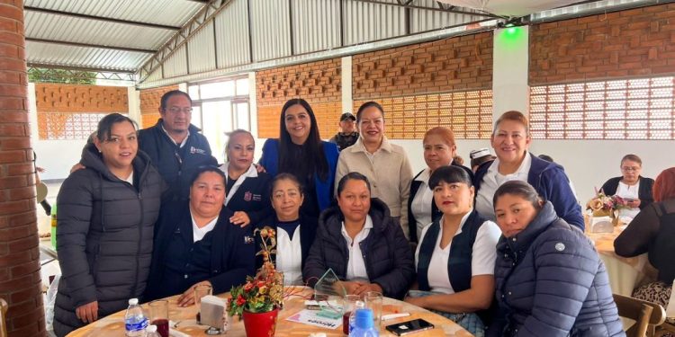 Reconoce diputada Tere Herrera labor de enfermeras y enfermeros en Hidalgo