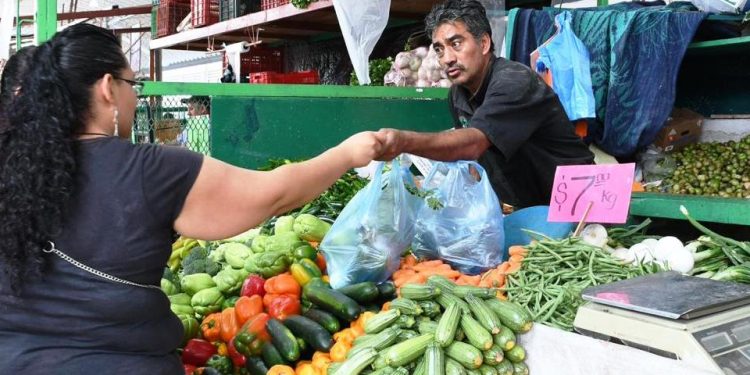 Michoacán cerró 2024 con la tasa de inflación en alimentos más baja del país