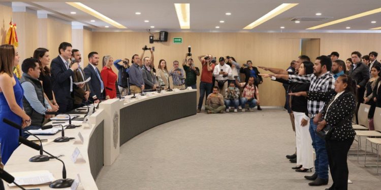 Rinde protesta nueva jefa y jefes de tenencia de Morelia