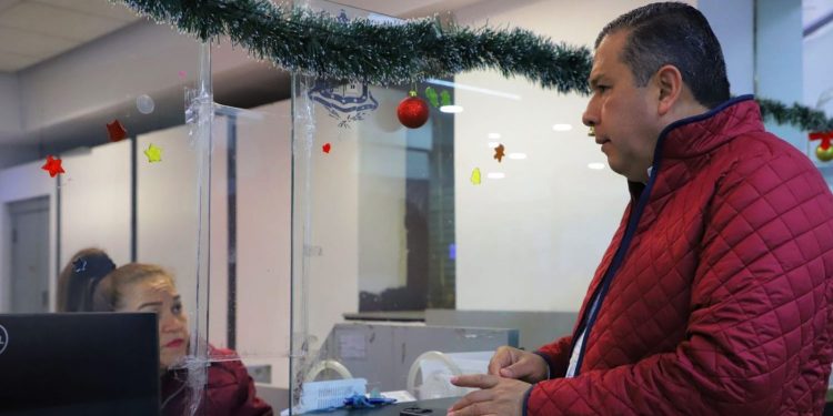 Exigen ciudadanos pago dual en ventanillas de la Secretaría de Finanzas: JC Barragán