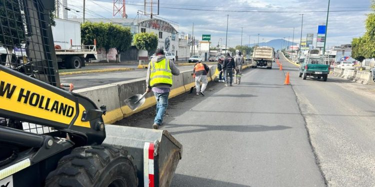 Gobierno de Morelia realiza limpieza de camellones en diversos puntos del municipio