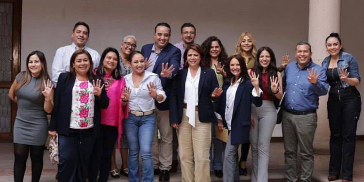 GP de Morena respalda política migratoria de Sheinbaum frente a embates del EU