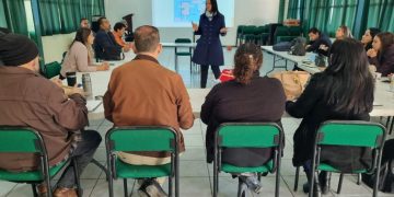 Lleva CMASC talleres de comunicación asertiva y resolución de conflictos a docentes de una escuela secundaria de Charo