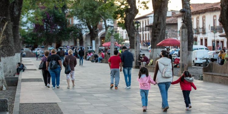 Anuncia IVEM condonación del 50 % de intereses moratorios a propietarios de lotes