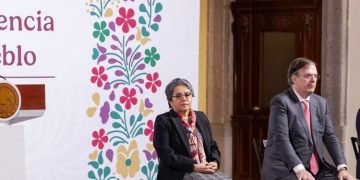 PRESIDENTA CLAUDIA SHEINBAUM: SE MANTIENE MESA DE DIÁLOGO PERMANENTE CON EUA CON RESPETO A LA SOBERANÍA MEXICANA; IMPLEMENTAR ARANCELES AFECTARÍA LA ECONOMÍA ESTADOUNIDENSE