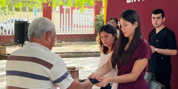 DIF Municipal de Apatzingán , impulsa salud visual con la entrega de lentes