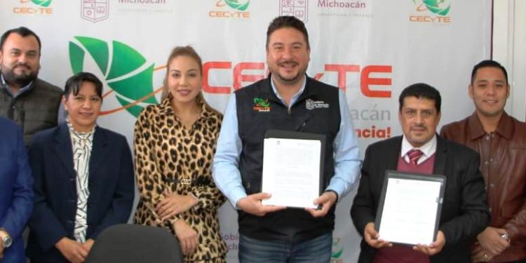Estudiantes del Cecytem tendrán pase directo al Tec de Ciudad Hidalgo