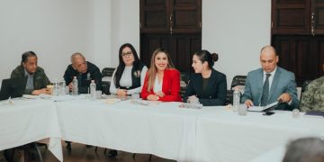 Salvador Escalante une fuerzas con autoridades federales y estatales en la Mesa de Gobernación