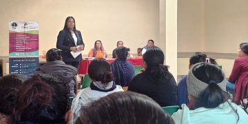 Lleva CJIM Zamora actividades de promoción de los derechos de las mujeres a padres y madres de familia de un preescolar en Carapan