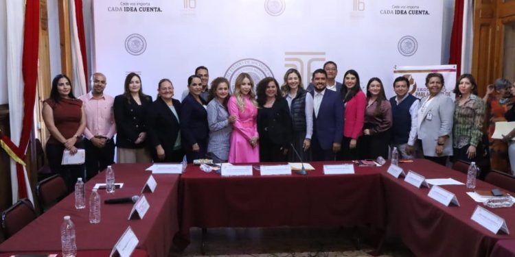 Presentan a las 40 michoacanas que formarán parte del Segundo Parlamento de Mujeres