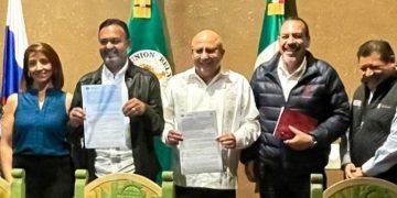 Con maquinaria especializada continuará conservación del lago de Pátzcuaro