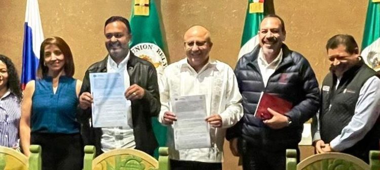 Con maquinaria especializada continuará conservación del lago de Pátzcuaro