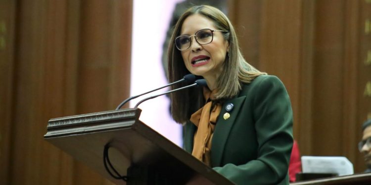 La inscripción de la leyenda “Claudia Sheinbaum Pardo, Primera Presidenta de México” reivindica el papel de las mujeres en la lucha por la igualdad: Nalleli Pedraza