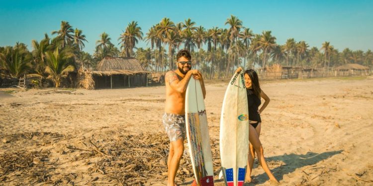 Enamórate este febrero en las playas de Michoacán