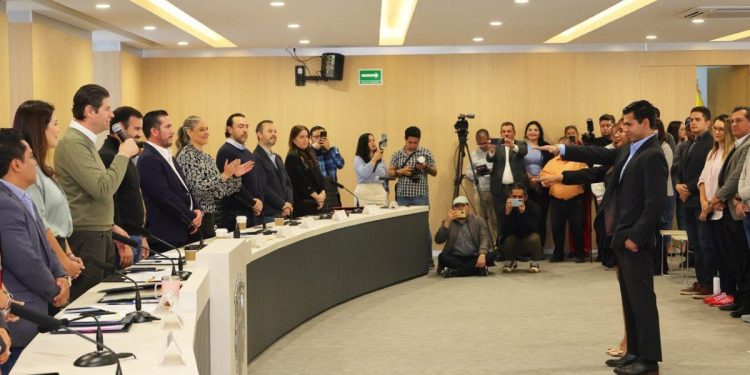 Rinden protesta nuevos jefe y jefa de tenencia de Santa María y Tacícuaro