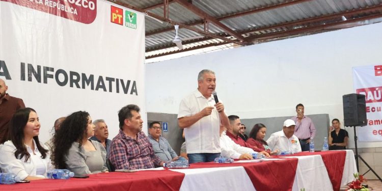 Morón, firme en creación de leyes por el beneficio de Michoacán