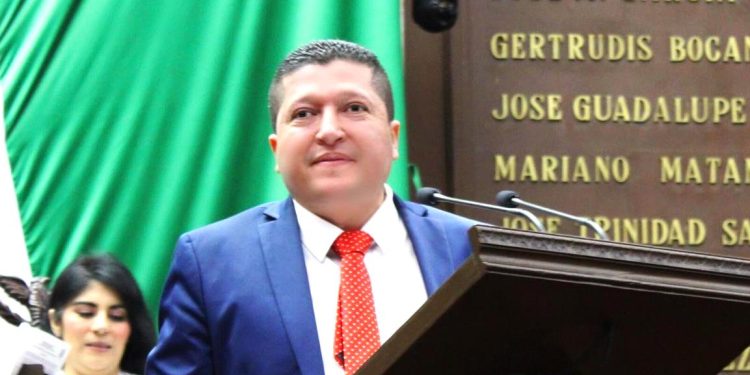 Promueve Vicente Gómez regulación de vehículos personales de movilidad sostenible