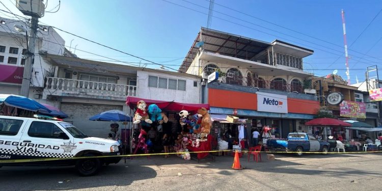 Inicia reordenamiento en el mercado Ignacio López Rayón de Apatzingán