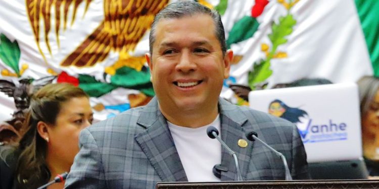 Valencia el golpeador a sueldo de la corrupción: JC Barragán