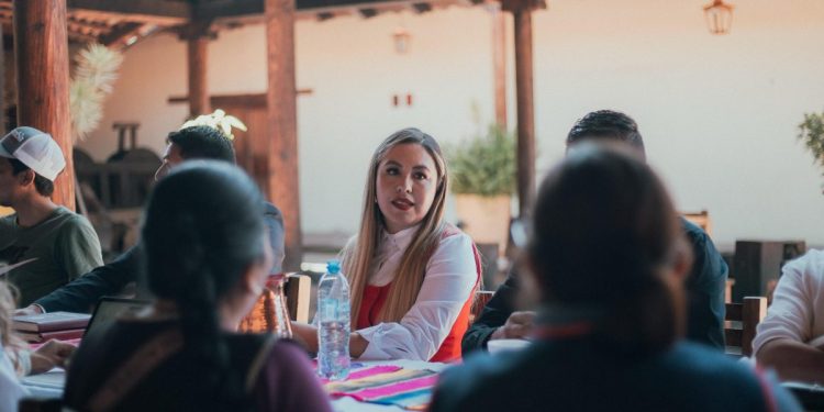 Impulsar la exportación de artesanías a EE. UU., clave para la economía de Salvador Escalante