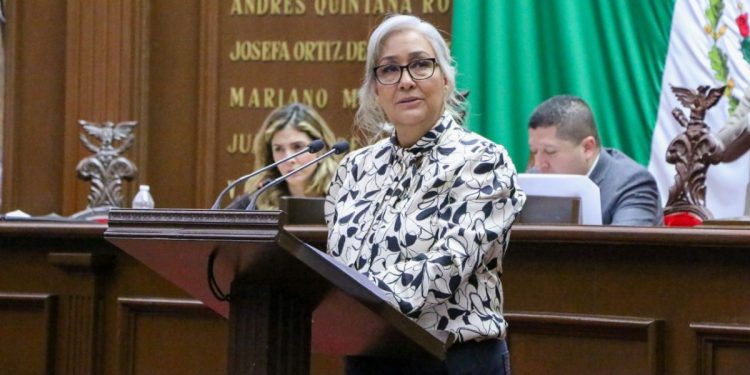 En posicionamiento ante el pleno, la Diputada Emma Rivera reafirma su compromiso con la identidad mexicana y la cooperación internacional