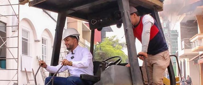 Da inicio Humberto Jiménez a pavimentación, rehabilitación de red de alcantarillado y drenaje de calle Galeana en Los Reyes