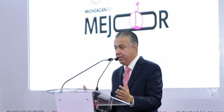 Primordial fortalecer capacitación de servidores públicos: Navarro García