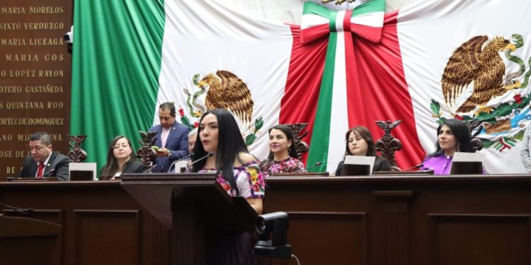 76 Legislatura comprometida con las mujeres en defensa de sus derechos: Adriana Campos Huirache