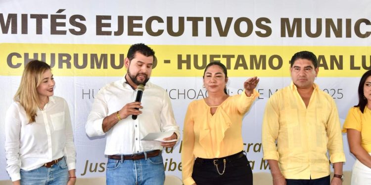 María Judith Chino Camacho, alcaldesa de Churumuco se suma a las filas del PRD Michoacán