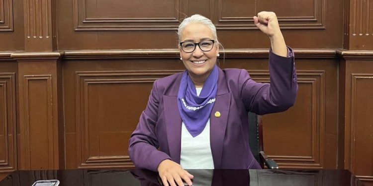 ”Hoy es un día de justicia”, remarca Emma Rivera al celebrar reforma contra deudores alimentarios”