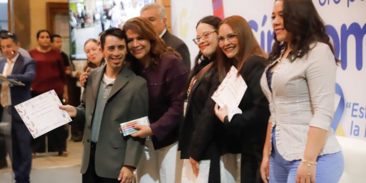 La atención especial para personas con Síndrome de Down es nuestro compromiso: Fabiola Alanís