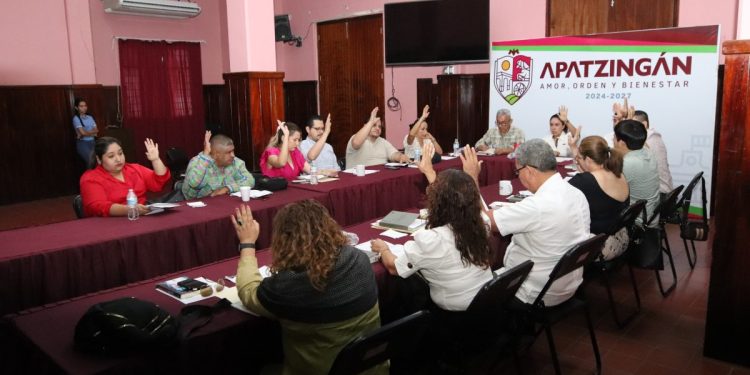 Cabildo de Apatzingán aprueba multar con más de 2 mil pesos a motociclistas con escapes ruidosos