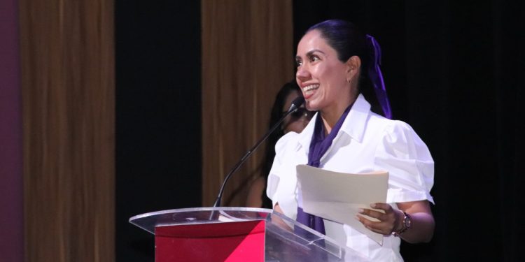 Conversatorio reúne a mujeres con la finalidad de reflexionar sobre sus lucha