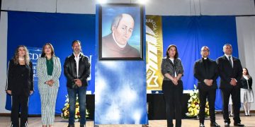 Julio Arreola destaca el legado de Don Vasco de Quiroga en acto conmemorativo de la UVAQ