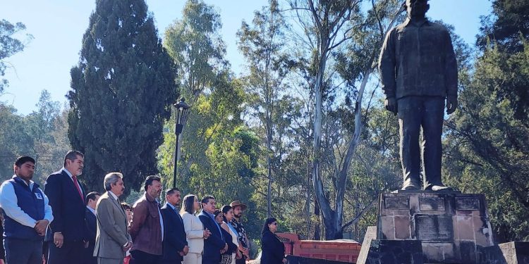 Julio Arreola encabeza la conmemoración del 87° Aniversario de la Expropiación Petrolera