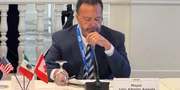 Julio Arreola representa a Pátzcuaro y Michoacán en la Cumbre de Alcaldes de México, Estados Unidos y Canadá 2025
