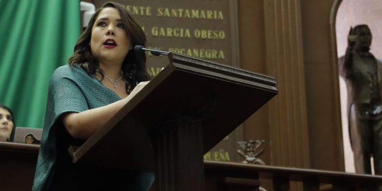 Fortalecer legislación para cerrar paso a la violencia contra la mujer propone Xóchitl Ruíz