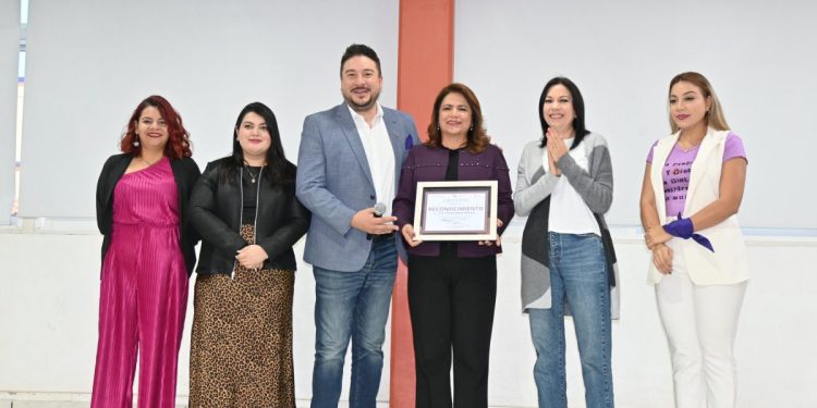 Cecytem inaugura semana de actividades en conmemoración del 8M